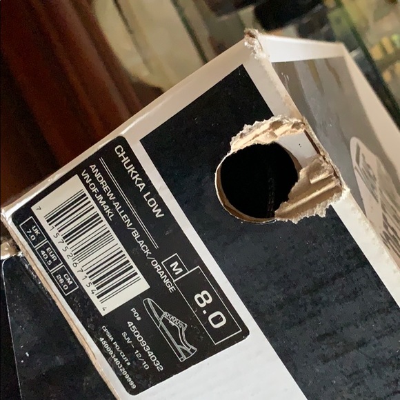 Vans - Picture 1 of 4